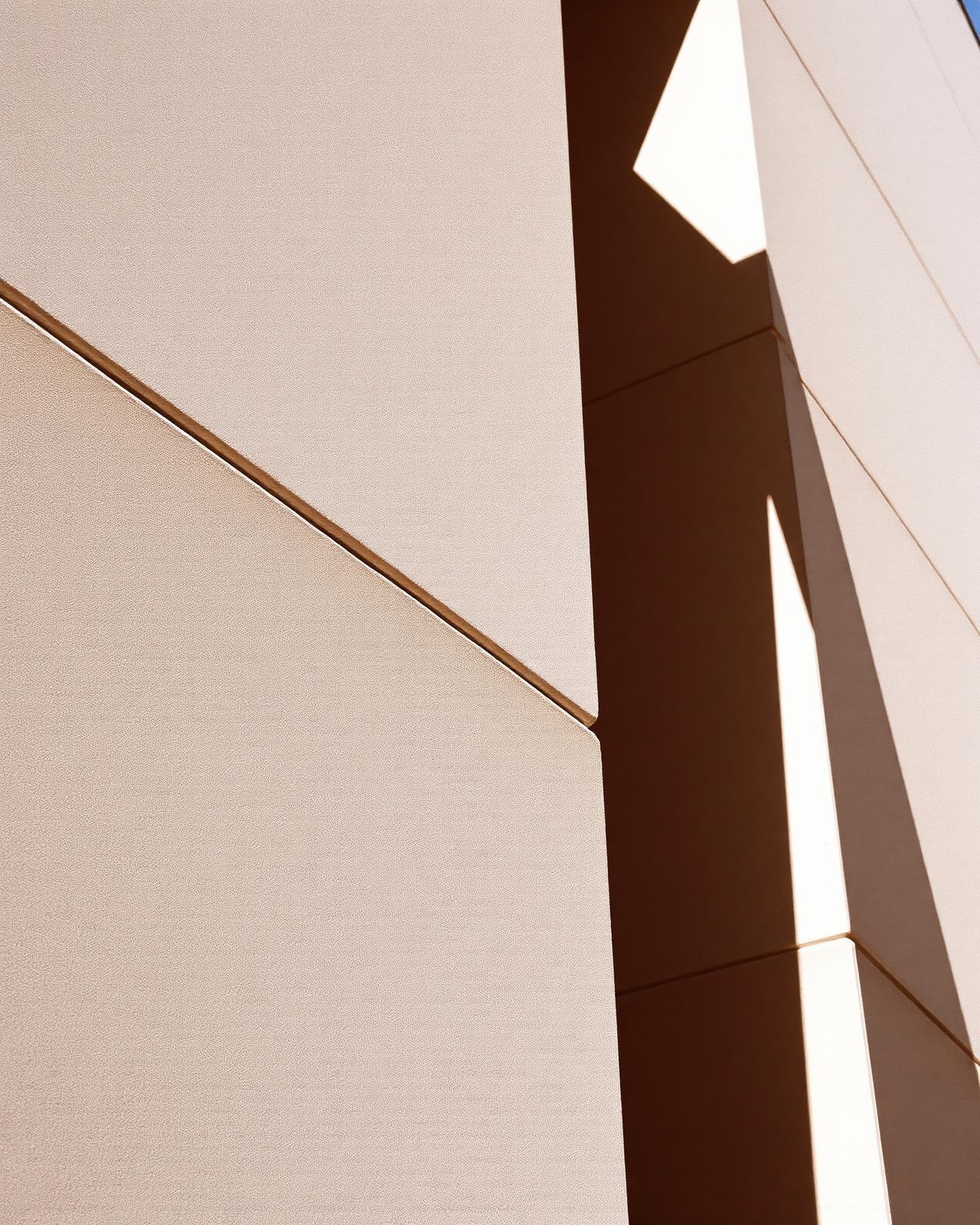 Concrete brutalist architecture with warm lighting for Edifício Norte